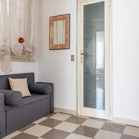 Amy's House In The Centre - Happy Apartment Bari